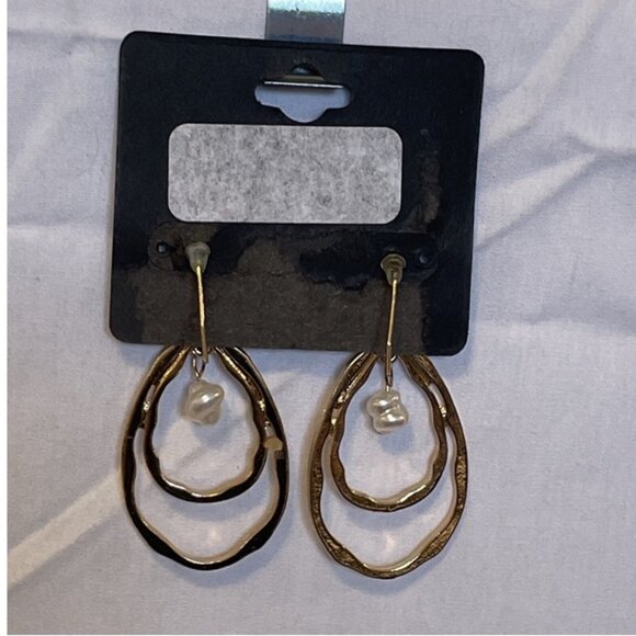 Nicole Miller Gold Tone Double Oval Hoop Simulated Pearl Earrings NEW - Picture 3 of 6
